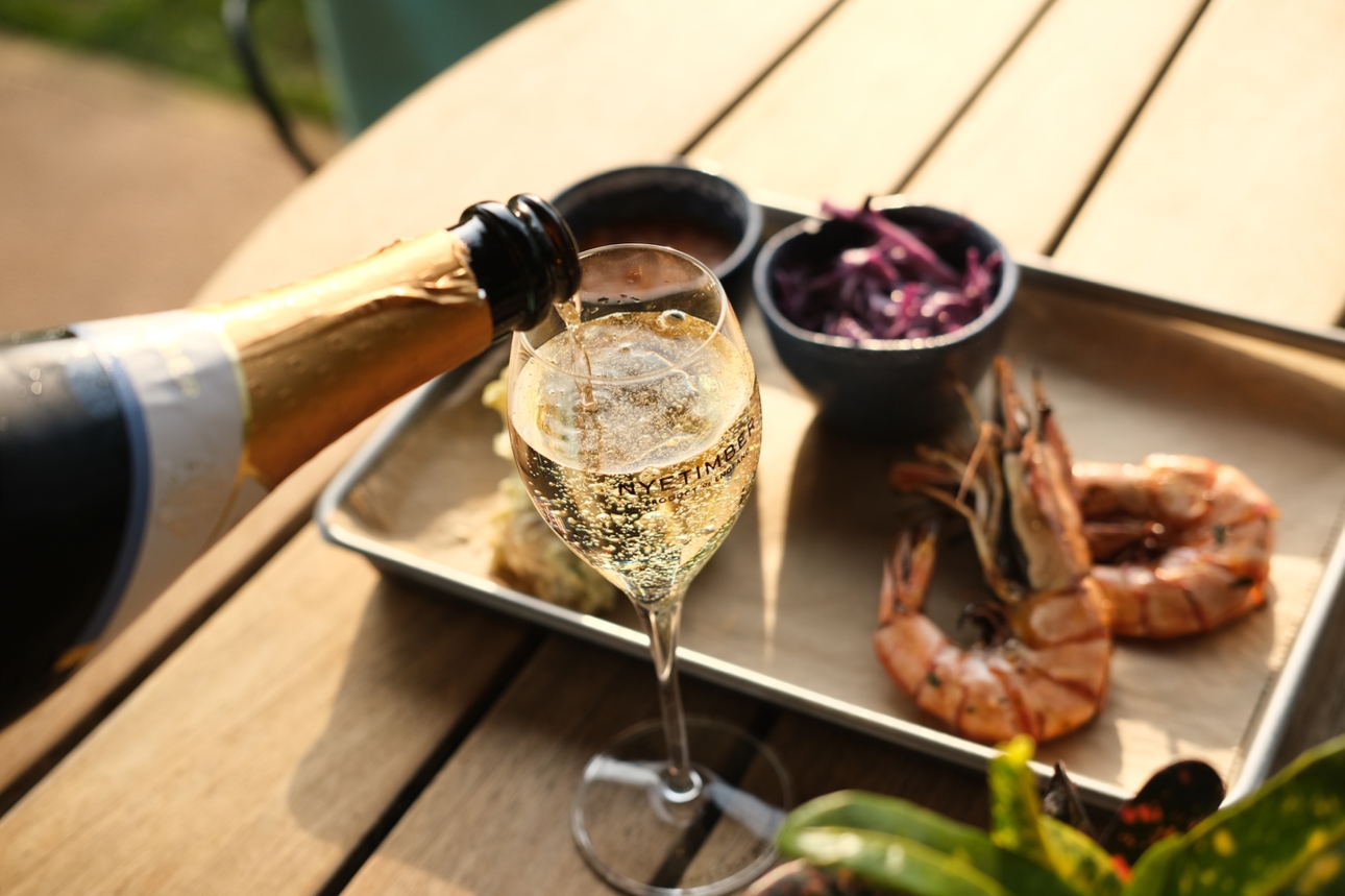 News: The Swan at Streatley introduces new al fresco lobster bar